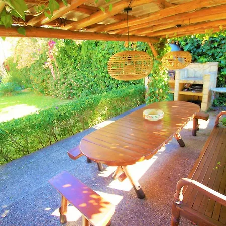 V&v Lloret - Elsa: Luxurious 10-person With Dual Pools And Lush Garden Lloret de Mar
