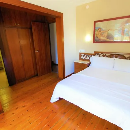 V&v Lloret - Elsa: Luxurious 10-person With Dual Pools And Lush Garden Lloret de Mar